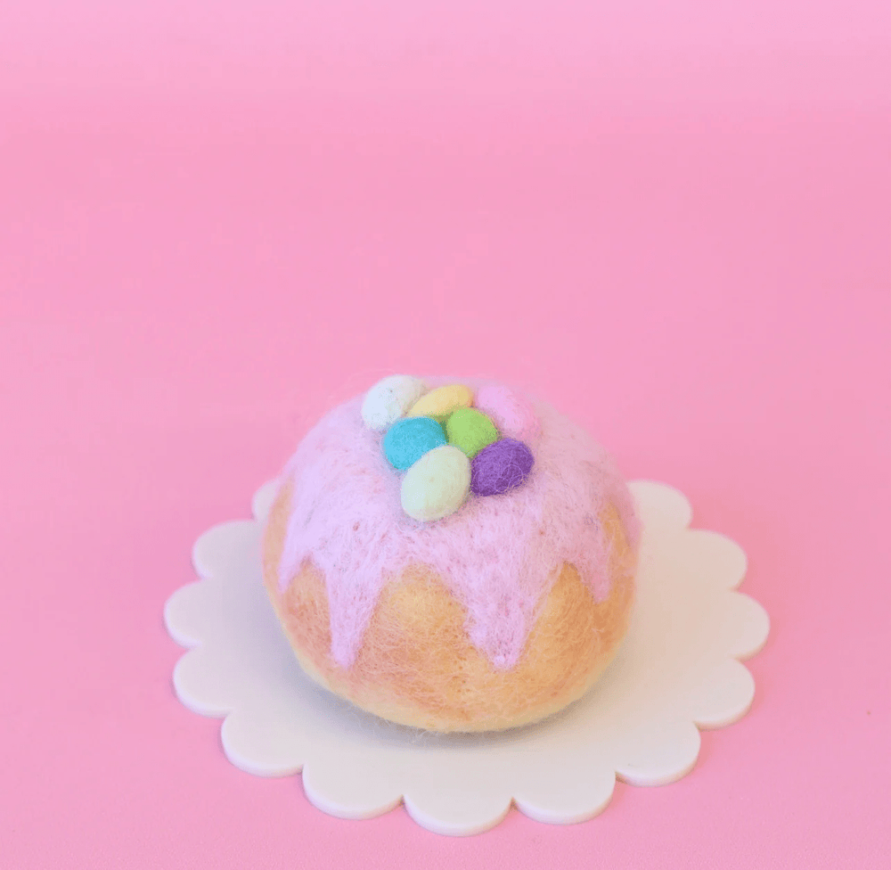 Juni Moon Easter Egg Sponge Cakes Pink